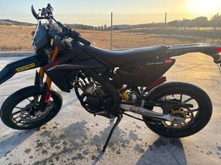 Rieju MRT Pro 50 Supermotard Negra/Roja