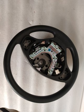 Volante Kia Ceed