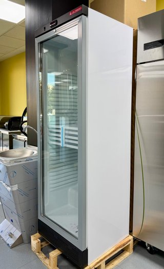 NEVERA EXPOSITORA REFRIGERADA