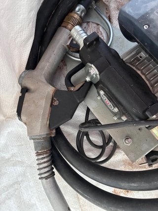 Bomba gasoil con pistola y manguera