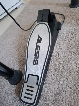 Batería Electrónica Alesis Nitro Mesh