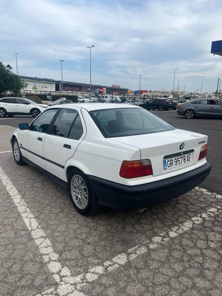 BMW 318IS