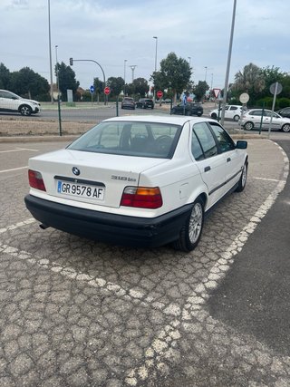BMW 318IS