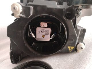 Faro Derecho Volkswagen Tiguan