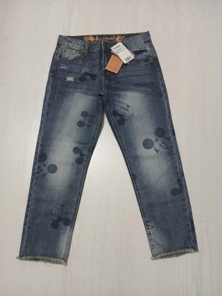 Pantalón vaquero Desigual Mickey Mouse descataloga