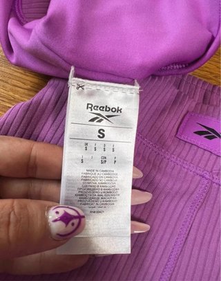 Conjunto deportivo Reebok lila