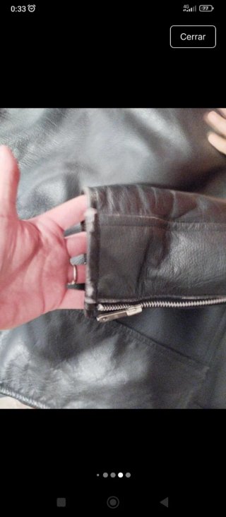 Chaqueta de cuero negra