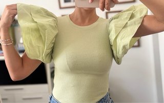 Body Zara volantes verde