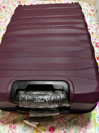 Maleta de viaje Carrefour morada 64L