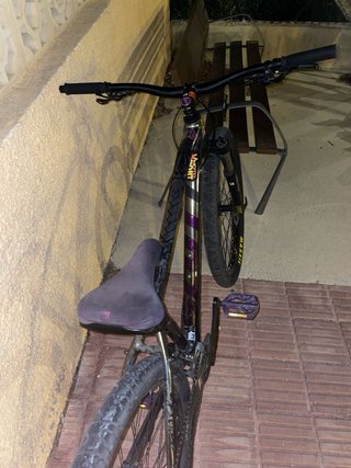 Bici Stunt Negra y morada