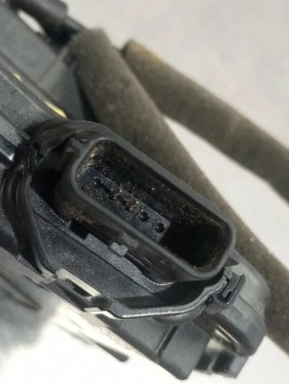 Cerradura puerta trasera derecha NISSAN MICRA