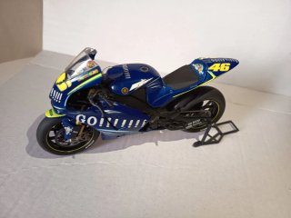 Moto Valentino Rossi 1/12