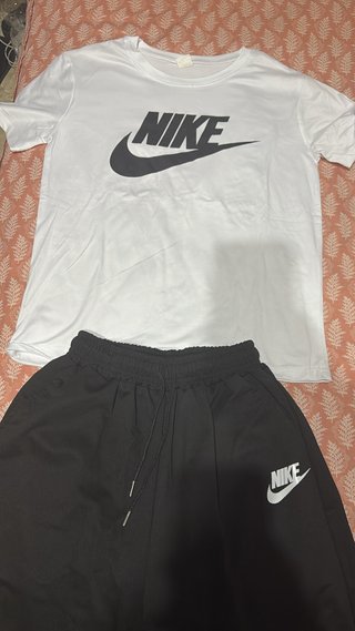 Conjunto Nike Camiseta y Pantalón Negro Blanco