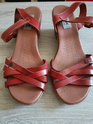 Sandalias rojas talla 40