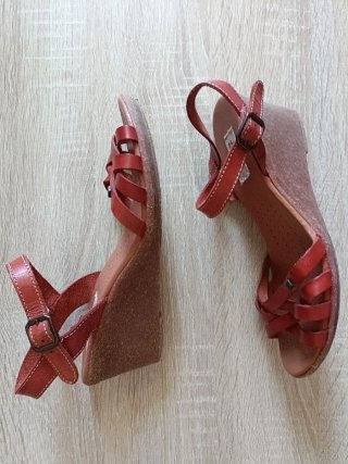 Sandalias rojas talla 40