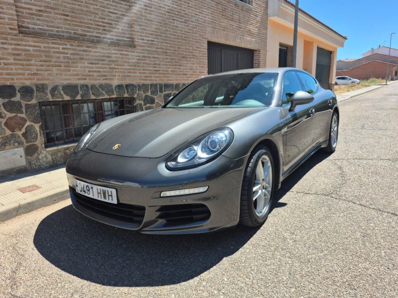 Porsche Panamera 2014 - foto 1