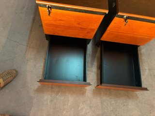 2 rodados com 3 gavetas (ditemóveis)