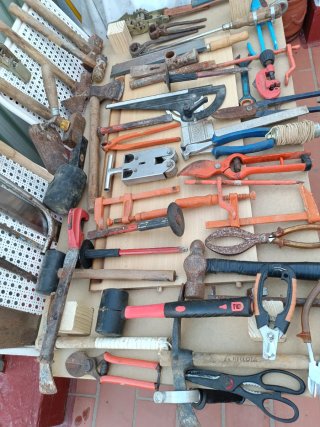 Lote de herramientas manuales