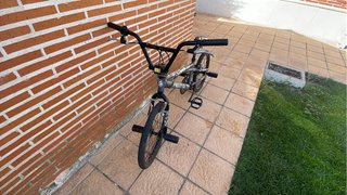 Bicicleta BMX Freestyle Grigia