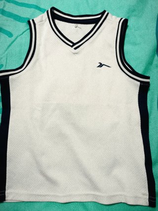 Conjunto deportivo niño baloncesto