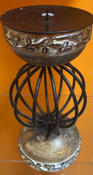 Portavelas metal y madera decorado