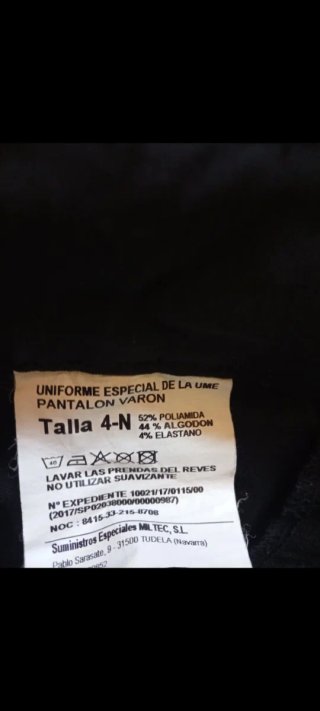 Traje UME Talla 4-N Negro Versión nueva,el cómodo.