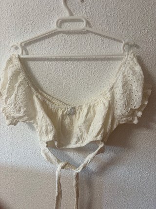 Top blanco abullonado Talla M