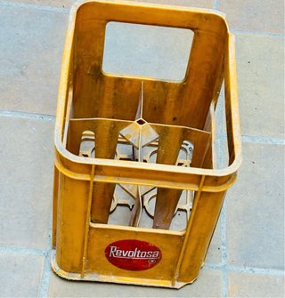 Caja de sifones antigua La Revoltosa