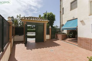 Casa adosada en venta en Zona Polideportivo en Alhendín