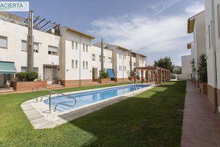 Casa adosada en venta en Zona Polideportivo en Alhendín