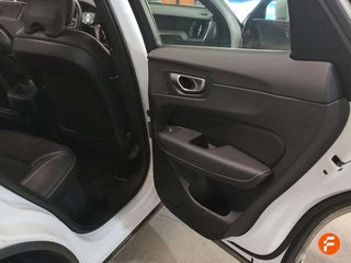 Volvo XC60 2.0 T4 R-Design Auto