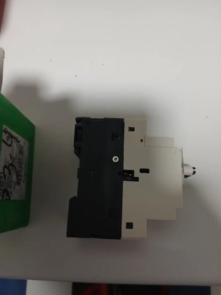 Disyuntor Motor Schneider GV2P21