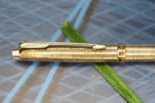 Bolígrafo Parker 30μ. Plaqué plata.