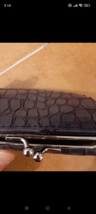 Cartera gris Parfois con detalle metálico