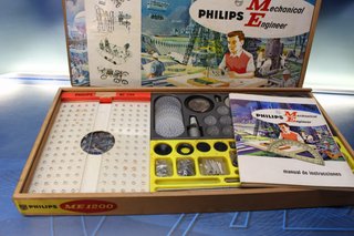 Antiguo juego Philips ME 1200, Mechanical Engineer. Años 60.