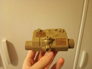 Linterna Laser Porta Pilas