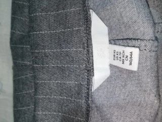 Pantalones grises de rayas