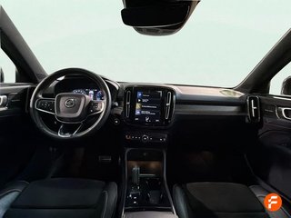 Volvo XC40 2.0 T4 R-Design Auto