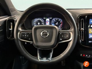 Volvo XC40 2.0 T4 R-Design Auto