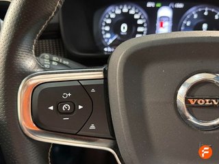 Volvo XC40 2.0 T4 R-Design Auto