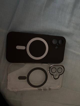 2 Fundas iPhone 16 (Negra y Transparente)