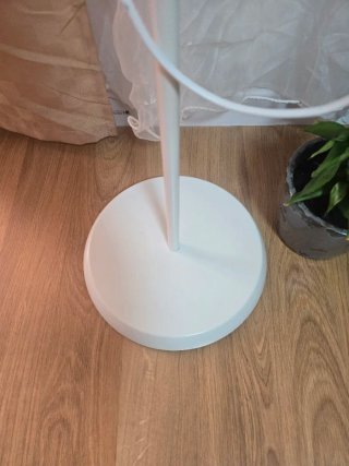 Lámpara de pie Ikea blanca