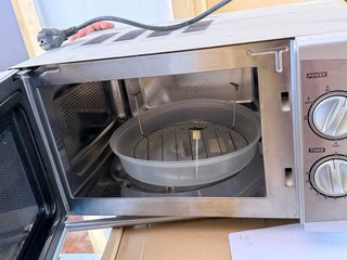 Microondas Ansonic plateado