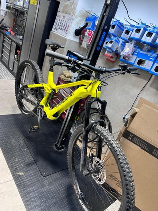 Bicicleta Eléctrica Haibike AllMtn 3 2025