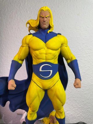 Figura Sentry marvel Resina