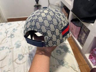 Gorra Gucci Beige azul precio no negociable