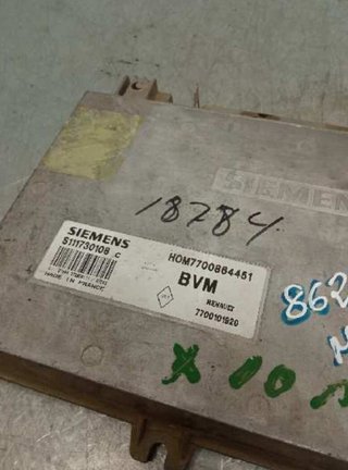 Renault 86243 7700864451 centralita motor megane