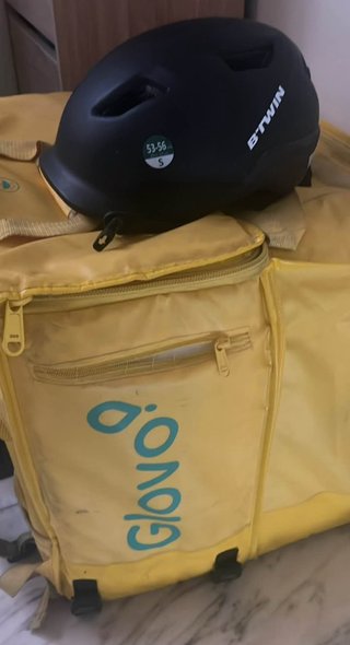 Mochila Glovo + Casco