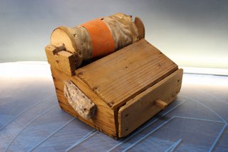 Mundillo de rodillo para bolillos. Bolillero.