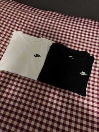 Camisetas Nike Básicas Blancas y Negras